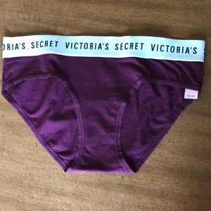 Victoria’s Secret hiphugger/hipster panties